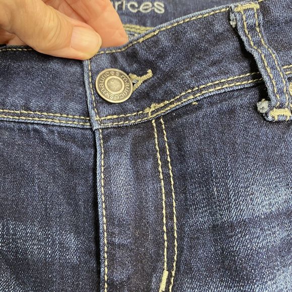 Maurices Women's Jeans Denim Flex size 6Reg Mid rise Bootcut Dark wash 5 pocket - Picture 5 of 11